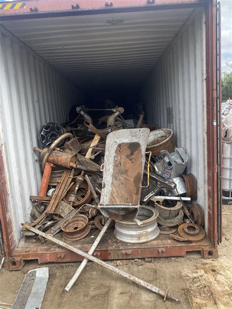 where can i get metal for fabricating things|free scrap metal near me.